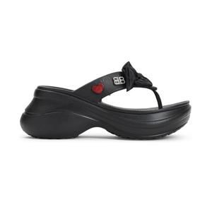 26 SS 발렌시아가 플랫폼 통 크록 샌들 블랙 825201W0FP4