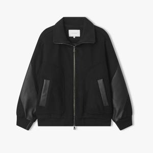 남성 25FW 블랙 캐시미어블랜드 레더 믹스 하이넥 바시티 점퍼 LLW22682