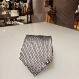 듀퐁셔츠 TE4SM61KA043TGY 24SS 하단 삼색장식 솔리드 듀퐁 넥타이(선물추천)