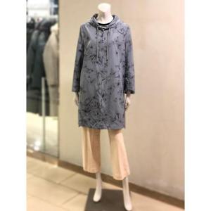벨리시앙 세이브존01 플라워 패턴 후드 트렌치코트 BY4109
