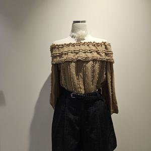 [나인스텝]레이스 오프숄더 블라우스N25NS5301