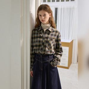 [올리브데올리브] 올리브데올리브 자수장식 포켓 체크 셔츠 OE5WBA32