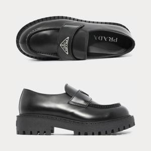 프라다 삼각로고 레더 남성 로퍼 2DE151 B4L F0002