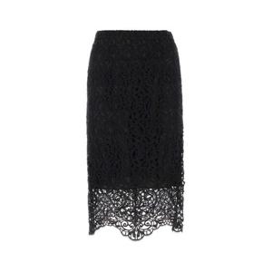 버버리 미디 스커트 8067790 A1189 Black