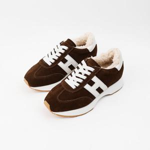 [신난다슈] 여성 털 스니커즈 운동화 4cm 방한 단화 퍼안감 소가죽 스웨이드 MRO257158 브라운