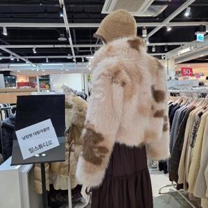 밀스튜디오 DP02 완전부드럽고 포근한 퍼 크롭쟈켓 LRCFUS100