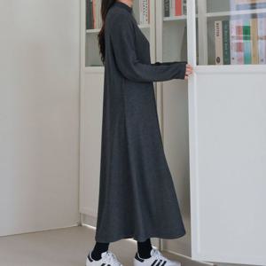 나야홍 / 아이우먼 기모반하이넥롱원피스 WBV959M601 빅사이즈