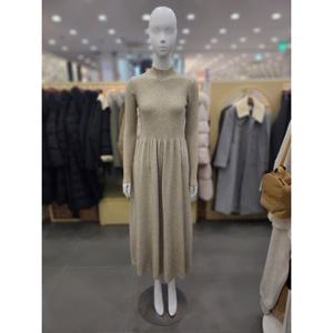 [플라스틱아일랜드]핏앤플레어 니트 원피스 PQ4KO632_DJ