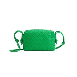 보테가 베네타 미니 레더 루프백 패러킷 680254V1G113722