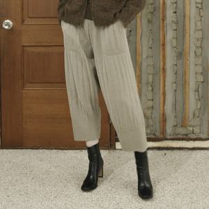 [요이츠] 기모 퀼팅 플리츠 배기 밴딩 팬츠_YJ10WRPSL03