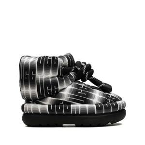 25 FW 어그 클래식 맥시 웨이브렝스 쇼트 블랙 화이트 부츠 1134610BWHT TP432127674