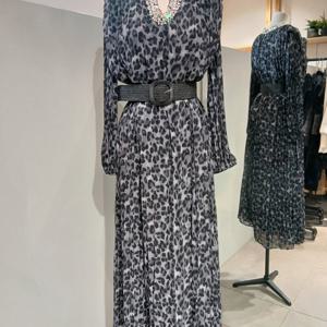 [르니앤맥코이] MN04OP001HJZ 연말룩 비쥬 포인트 레오파드 원피스