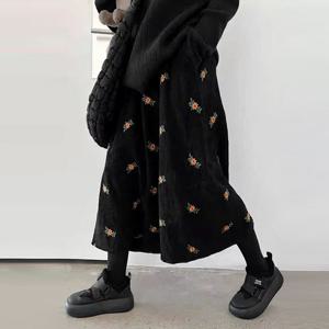 [무드무드] 유니르 프라워 코듀로이 롱 스커트