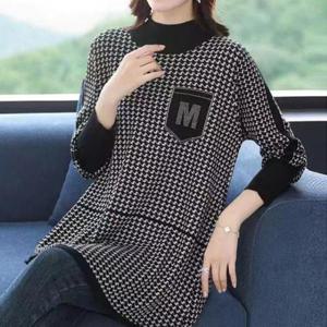 [까르죠아]까르죠아 A라인 반폴라 체크니트 중년여자옷 40 50대 빅사이즈 겨울블라우스