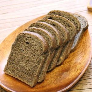 갤러리아_국내산 발아 통밀로 만든 비건빵 발아통밀 흑임자빵 280g