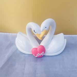 TEMU 매력적인 백조 커플 조각상 - 우아하고 튼튼한 레진 사랑 조각, 하트 테마 디자인의 홈 & 오피스 장식, 발코니, 책상 디스플레이에 이상적 - , 새해, 어머니날 선물로 완벽한, 조각상 홈 데코