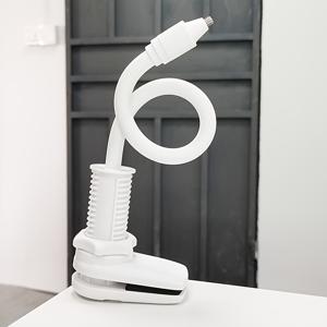 TEMU 유아용 침대 카메라 마운트에 이상적입니다. 이 다용도 클립형 브래킷은 실내 및 실외 사용 모두에 적합하며 원격 모니터링에도 적합합니다. 유니버설 홈 애완 동물 감시를 위한 유연한 호스가 특징입니다. 카메라 마운트는 1/4 Scr를 장착하고 있습니다.