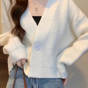 TEMU 여성용 한푸 스타일 루즈 슬림핏 V넥 롱소매 크롭 가디건 - 부드러운 스트레치 버튼 프론트 오프워크 디자인, 기계 세탁 가능 레이어링 아이템, 가을 겨울 캐주얼 웨어, 코지 의류, 에스테틱, 텍스처 니트웨어, 계절 전환 착용, 통기성 소재, 스타일리시 컴포트 스웨터