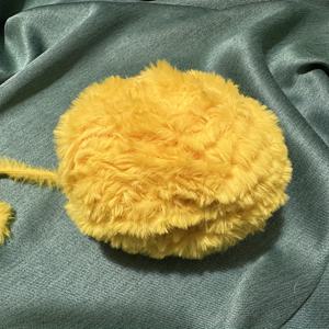 TEMU 1줄 부드러운 퍼 털실 - DIY 크로셰 뜨개질, 스카프 및 스웨터용 페이크 퍼 속눈썹 털실, 3.5oz/75야드(다색)