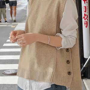 TEMU 양면 버튼이 있는 단색 라운드넥 탑, 앞면이 짧고 뒷면이 긴 디자인으로 사계절 내내 착용하기 좋습니다.