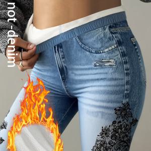 TEMU [프린트 팬츠 - 데님 소재 아님] 모조 데님 안감 팬츠, 패션 캐주얼, 여성 트렌디, 데일리 커뮤트, 다용도, 모조 데님 소재 전체 프린트, 찢어짐, 포켓, 레이스 프린트, 편안한 신축성 허리, 다용도 슬림핏 모조 데님 소재 전체 프린트 팬츠