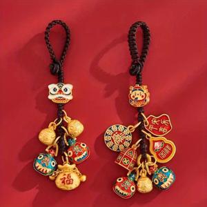TEMU 2개 세트 새해 행운의 매력 장식품, 여우와 재물신 펜던트 포함. 차 키와 가방 장식, 홈 데코레이션에 적합. 장식용 걸이 조각. 새해 파티 선물. 생일 선물