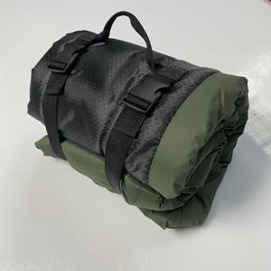 TEMU 고품질 및 습기 방지 두꺼운 휴대용 캠핑 개 침대 중형/대형/소형견용 - 내구성 있는 폴리에스터 야외 매트, 여행용 접이식 디자인, 집과 캠핑 여행을 위한 캐리 핸들 포함