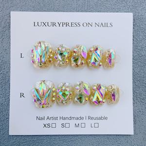 TEMU 반짝이는 보라색 오로라 드릴이 장식된 핸드메이드 인조 손톱 10개 세트. 세련된 짧은 디자인으로 고급스러운 네일 데코레이션을 연출합니다.