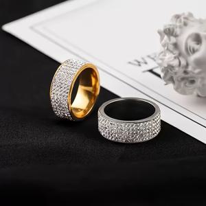 TEMU 세련된 소프트 클레이 5줄 배수 라인스톤 반지 2개 세트, 스테인리스 스틸 기하학적 반지 세트, 웨딩 약혼 파티 선물로 완벽합니다.