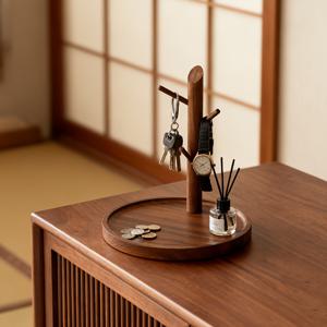 TEMU 1개 솔리드 우드 스탠드 트레이 데스크탑 정리대 - 수직 45° 후크 다기능 수납 선반, 테이블탑 현관 키 홀더 오픈 디스플레이 랙, 거실, 복도, 침실 & 사무실 주얼리 화장품 쇼케이스 홈 정리 선물, 논-, 주얼리 쇼케이스 정리함,스탠드 트레이 정리대,고체 목재 데스크탑 정리함, 디자인,홈 정리용품,사무 전문가