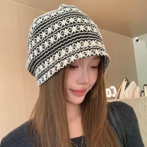 TEMU 여성 레트로 브라운 & 비니 모자 - 가볍고 통기성이 좋은 겨울용, 탄성 있는 핏, 둥근 상단 & 평평한 챙, 일상 및 포멀룩에 적합한 세탁기 사용 가능, 여성용 겨울 모자, 추운 날씨 액세서리, 클래식 디자인, 손세탁 가능, 패션 애호가