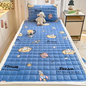 TEMU 초극세사 부드럽고 편안한 밀크 벨벳 얇은 매트리스, 고품질 따뜻한 퀼팅 매트리스 (베개 커버 제외), 가을과 겨울철 침구의 최고 선택, 피부 친화적이고 통기성 좋은 매트리스 커버 (싱글 및 더블 침대용)|매트리스커버