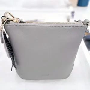 [에스콰이아]에스콰이아 HC12 여성 미니 크로스백 EIDFHB707GY (40014219)