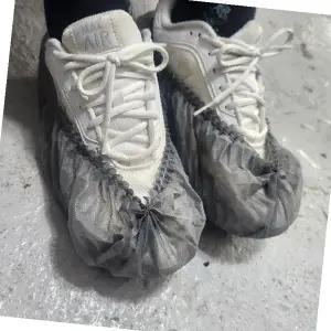 부직포 신발 덮개 실내 바닥 보호 방문 위생 발 커버 먼지 차단 청결 유지 가정