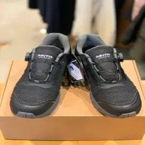 [마운티아] 재고정리 남성 방수 트레킹화 아모르 1 6MQSHX1005-BK
