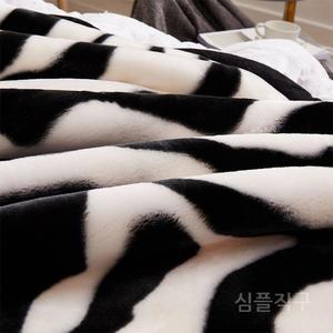 옛날밍크담요 두꺼운 옛날이불 극세사담요 따뜻한 블랭킷 벨벳 차박 감성 할머니 겨울담요