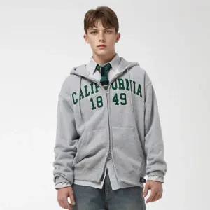 [롯데백화점]후아유 남녀공용 Signature Patch Hood Zip-up(Brushed) WHMZF4911U