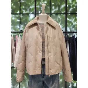 [듀엘](대전신세계)[신세계단독]디테처블 카라 레터링 자수 다운점퍼 D254PSG232