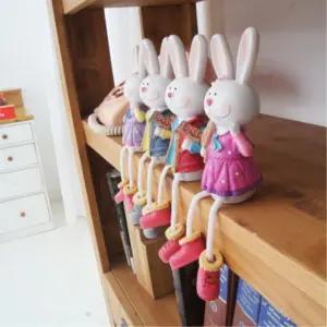 4P 카페 선반 앉은 예쁜 토끼인형 소품 모형 침실 애견카페 안방 거실