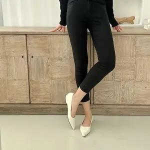 여자단화 송치가죽 스틸레토힐 뾰족코 포인트 여자 플랫 단화