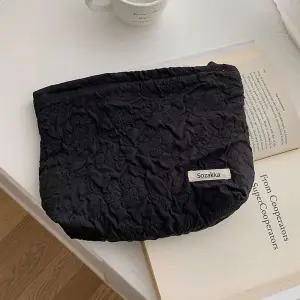 휴대용파우치 미니파우치 플라워 주름 여성 다용도 화장품 메이크업 여자