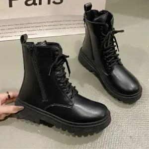 워크샵 여행 패션 여자 레이스업 워커 앵클 부츠 코디 여성봄구두워커