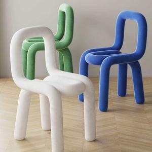 호텔 의자 특이한의자 모던 암체어 디자인 대형팽이의자 화이트