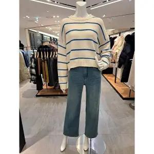 [파프리카](김해점)라운드넥 스트라이프 크랍 니트 SL1KT201