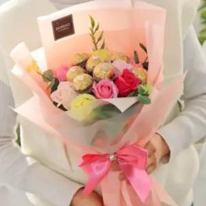 초콜릿 꽃다발 핑크 페레로로쉐 사탕 졸업식 발렌타인데이