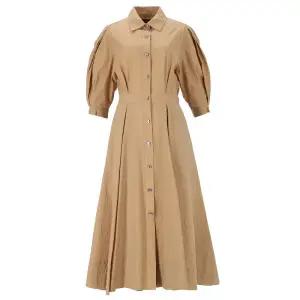 [롯데백화점]더아이잗컬렉션 볼륨 소매 셔츠형 핀턱 원피스 (CR4E0OP221)