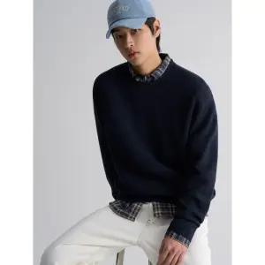 [에잇세컨즈] 소프트 터치 라운드넥 니트  네이비 (456151CM8R)