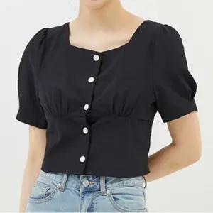 스퀘어넥 크롭 블라우스 SPBWD37W03-T)