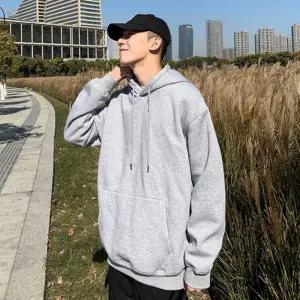 남자 주말 외출 여행 룩 캐주얼 검정 후드 티셔츠