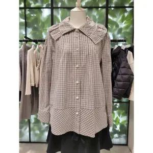 [듀엘](대전신세계)[신세계 단독] 와이드 카라 체크 블라우스 D254MSC039